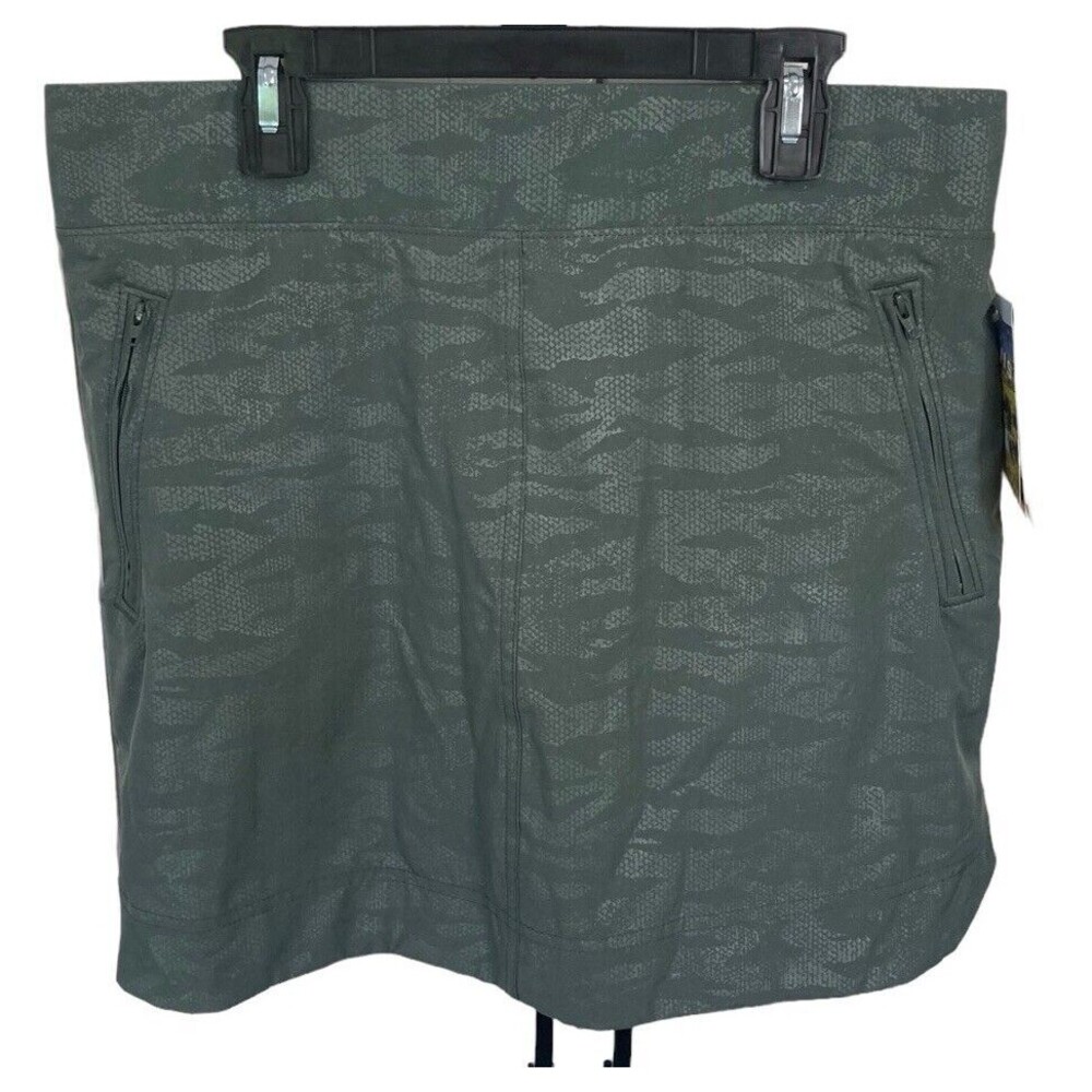 Orvis Travel Skort Size Small Green Camo Embossed Print